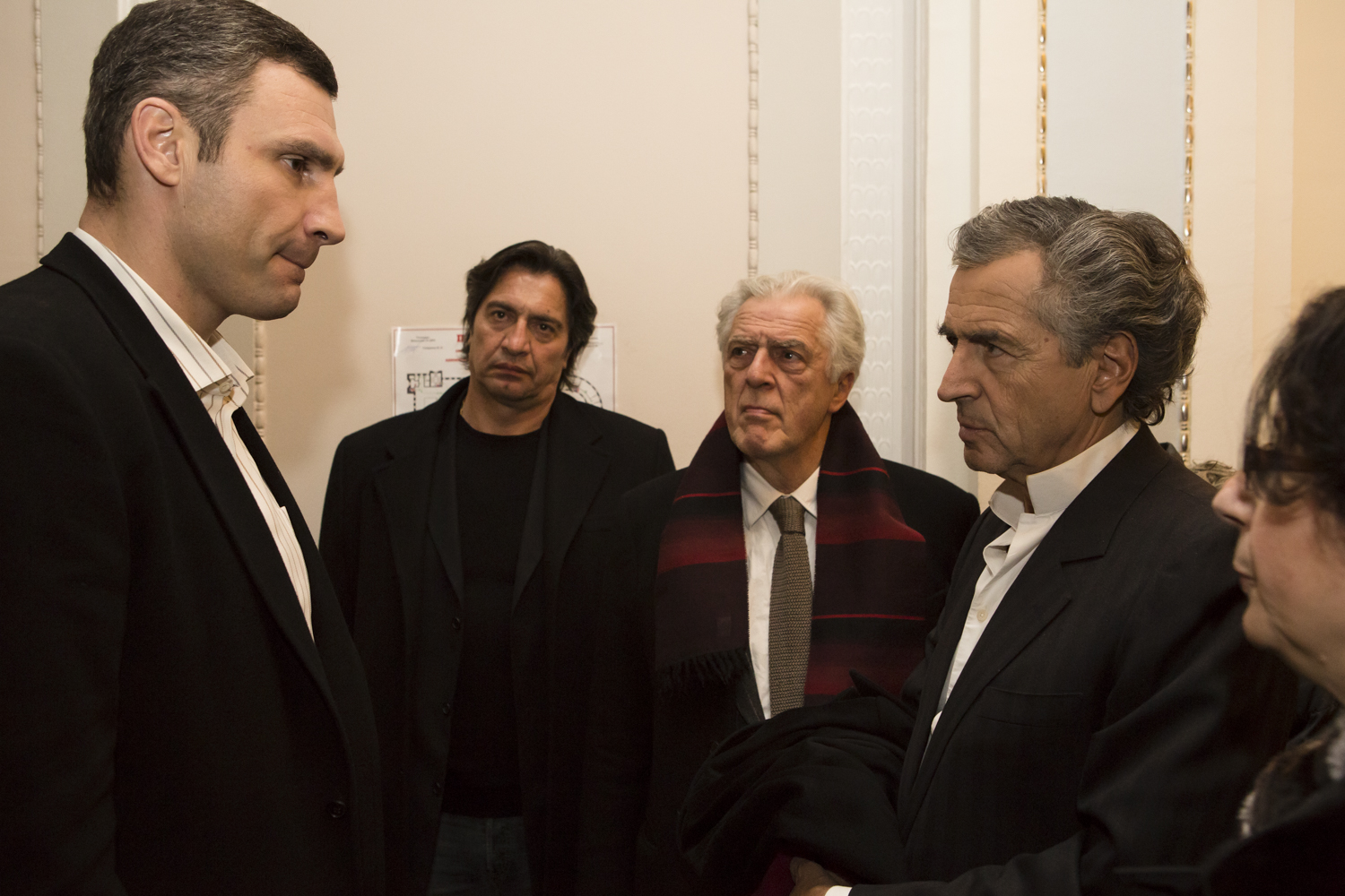 Rencontre entre Bernard-Henri Levy et Vitali Klitschko à la Rada centrale (Parlement ukrainien), à Kiev le 1er mars 2014, sous le regard de Gilles Hertzog et Galia Ackerman.