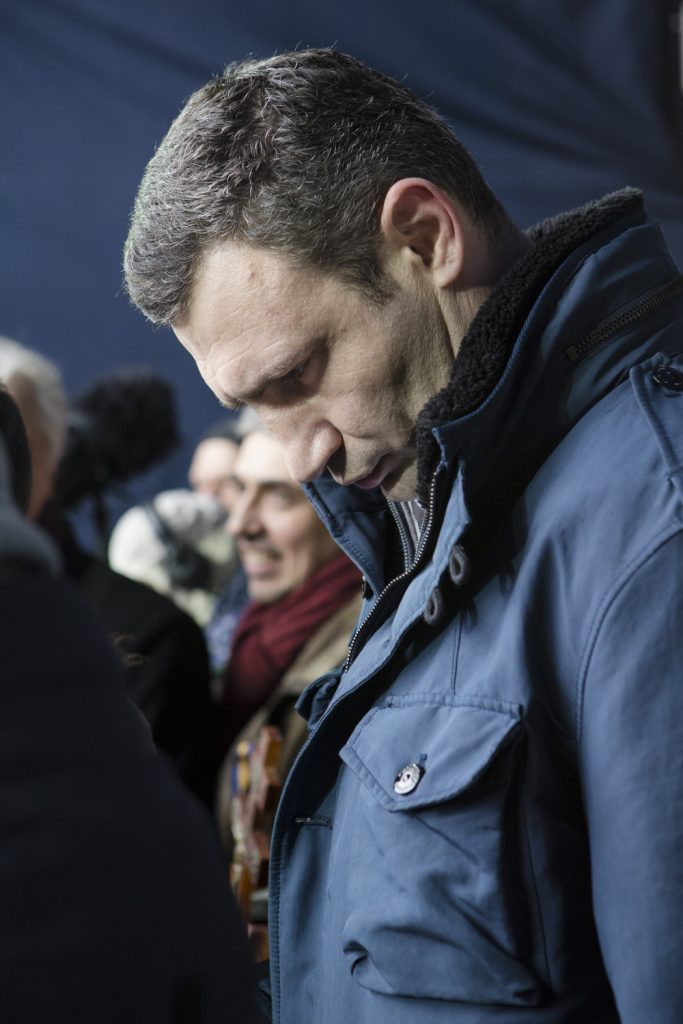 Vitali Klitschko avant son intervention sur la tribune de la place Maidan, Kiev le 2 mars 2014.