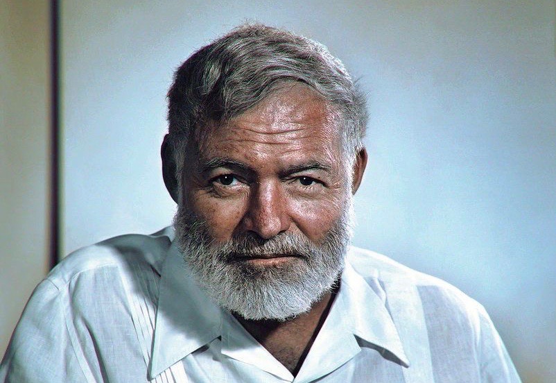 Portrait en couleur d'Ernest Hemingway