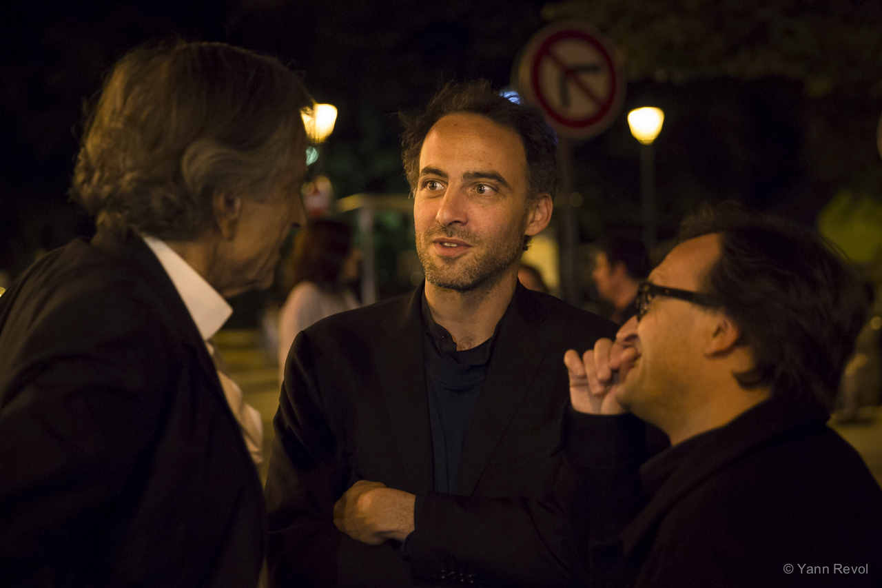 Bernard-Henri Lévy et Raphaël Glucksmann parle la nuit.