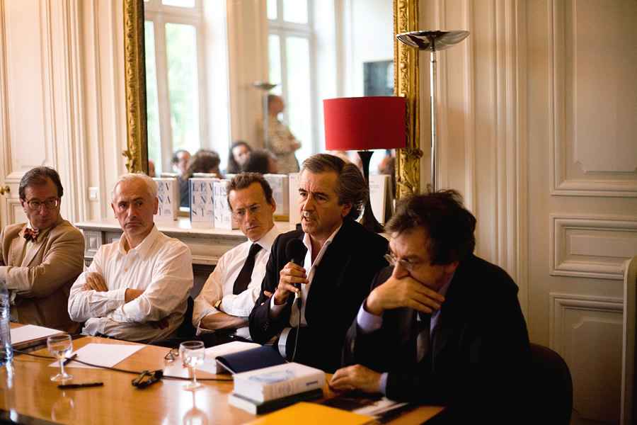 Jean-Luc Marion, Olivier Corpet, Olivier Nora, Bernard-Henri Lévy a pris la parole, Alain Finkielkraut.