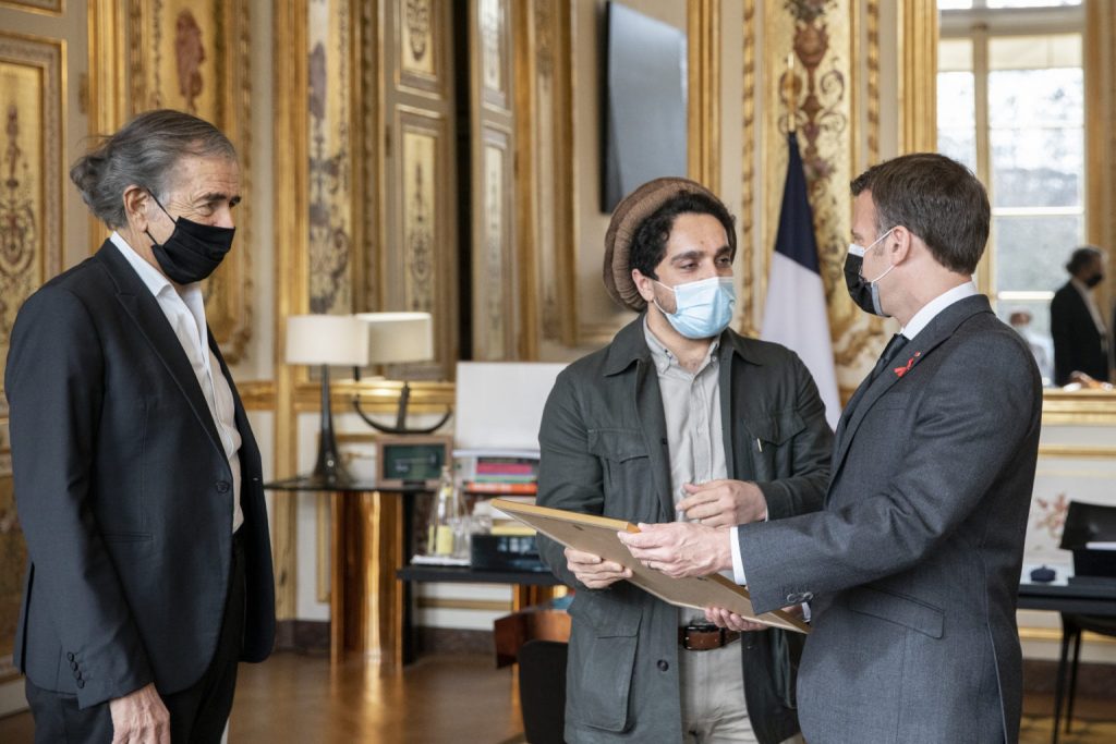 Bernard-Henri Lévy accompagne Ahmad Massoud à la rencontre d'Emmanuel Macron à l'Élysée