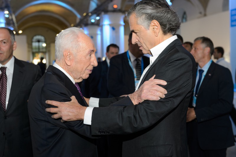 Bernard-Henri Lévy et Shimon Pérès lors de la conférence Yalta European Strategy.