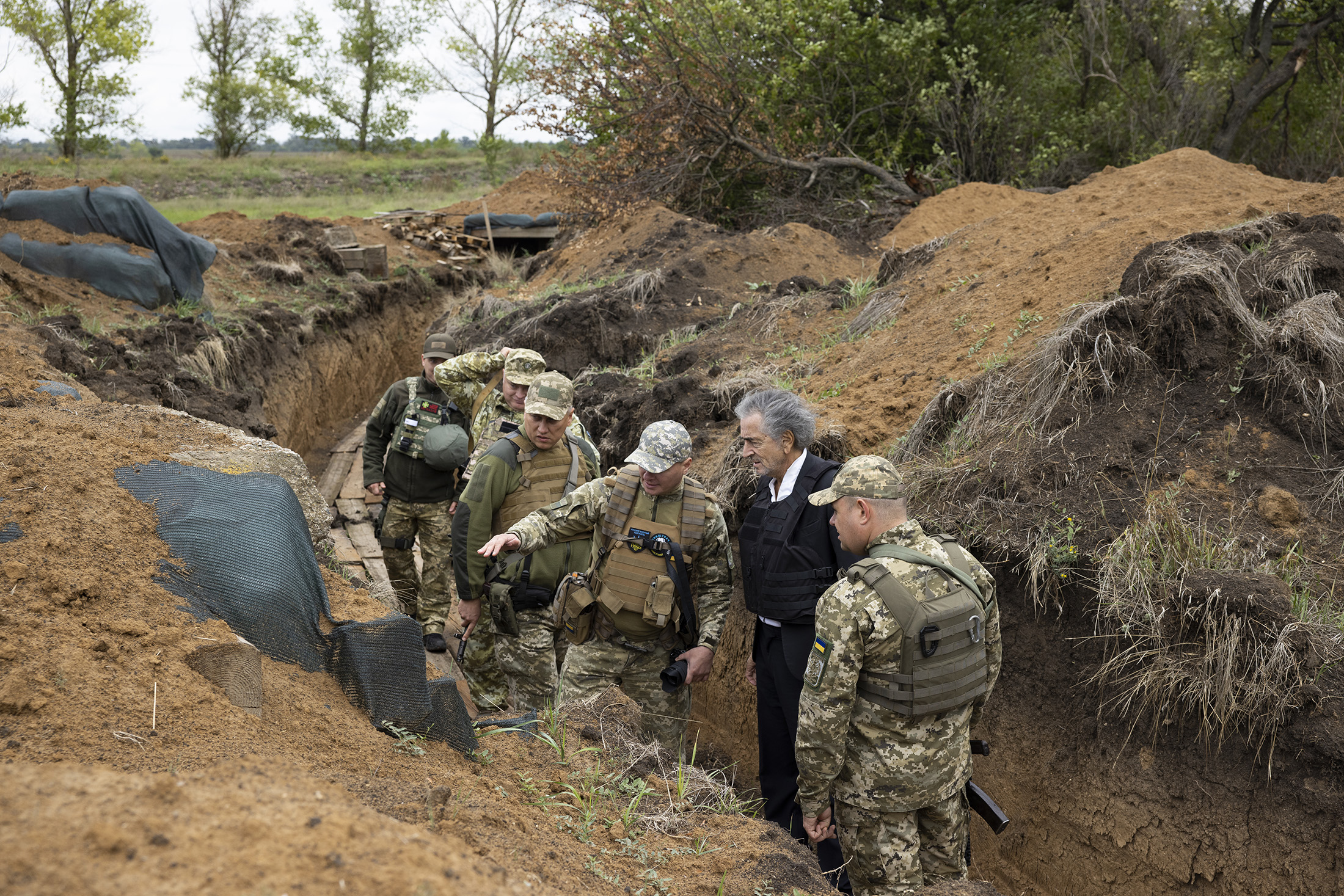 BHL in the trenches of Kherson.