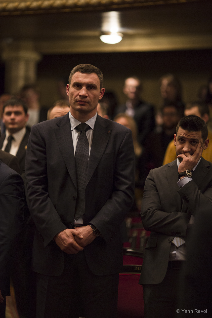 Vitali Klitschko, maire de Kiev, dans le public de l'Opéra de Kiev pour « Hôtel Europe » de BHL.
