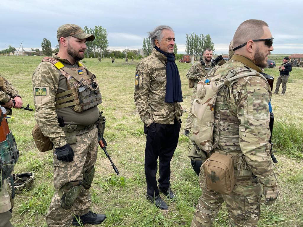 Bernard-Henri Lévy meeting members of the Mozart Group in the south of Zaporijia, Ukraine, in April 2022.