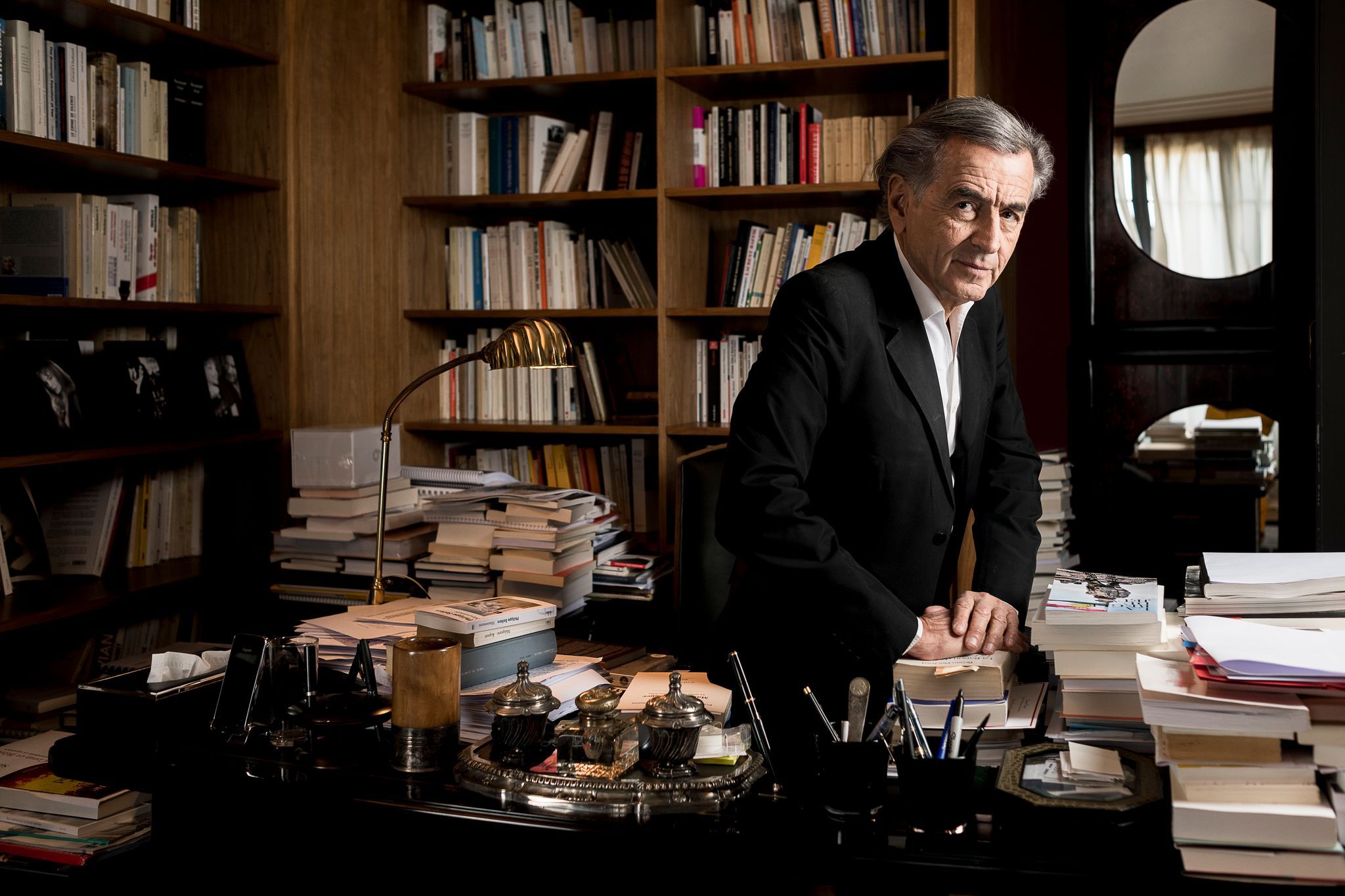 Bernard-henri-levy-bhl-portrait-16.jpg