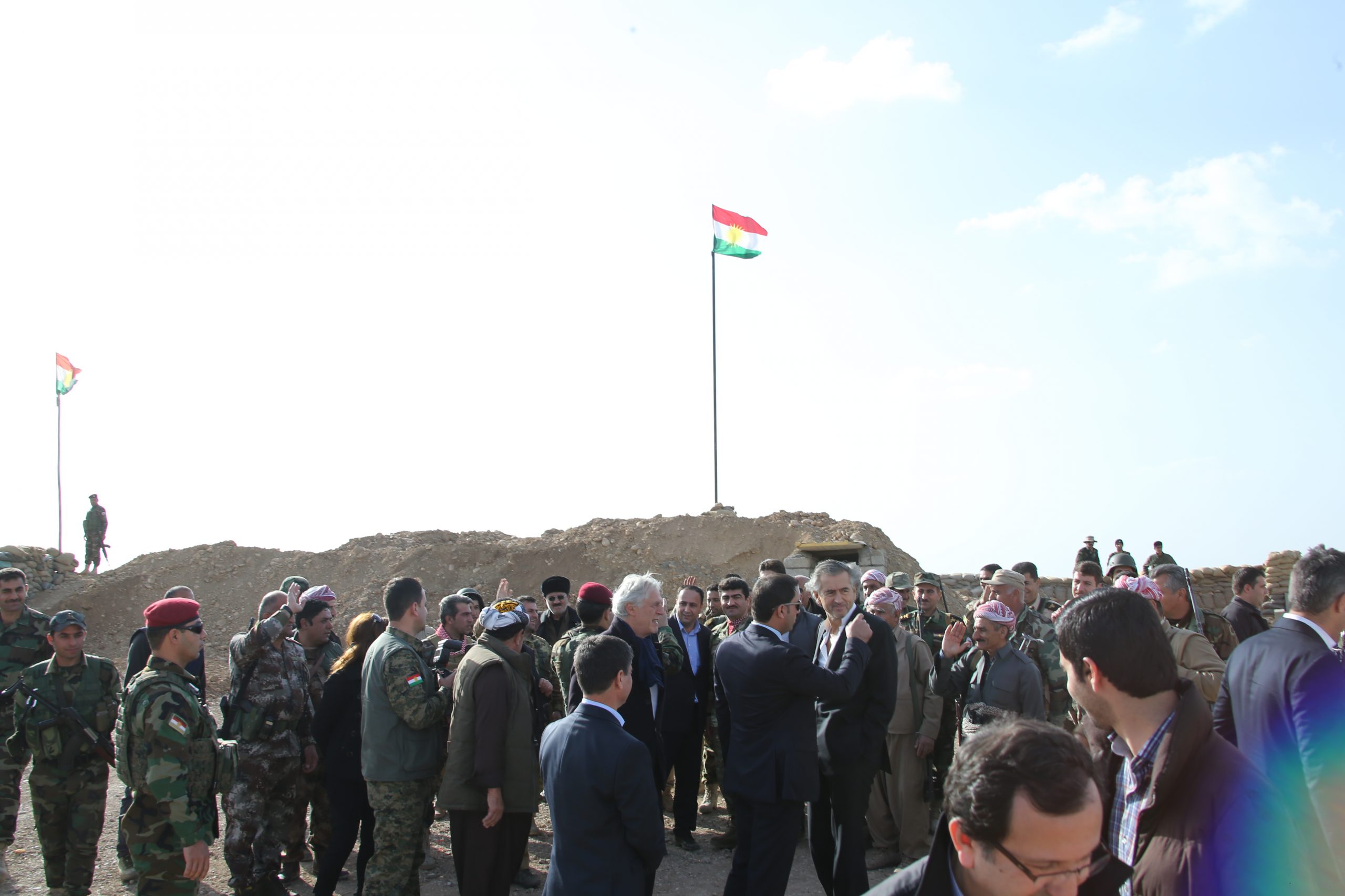 BHL avec les Peshmergas au Kurdistan irakien