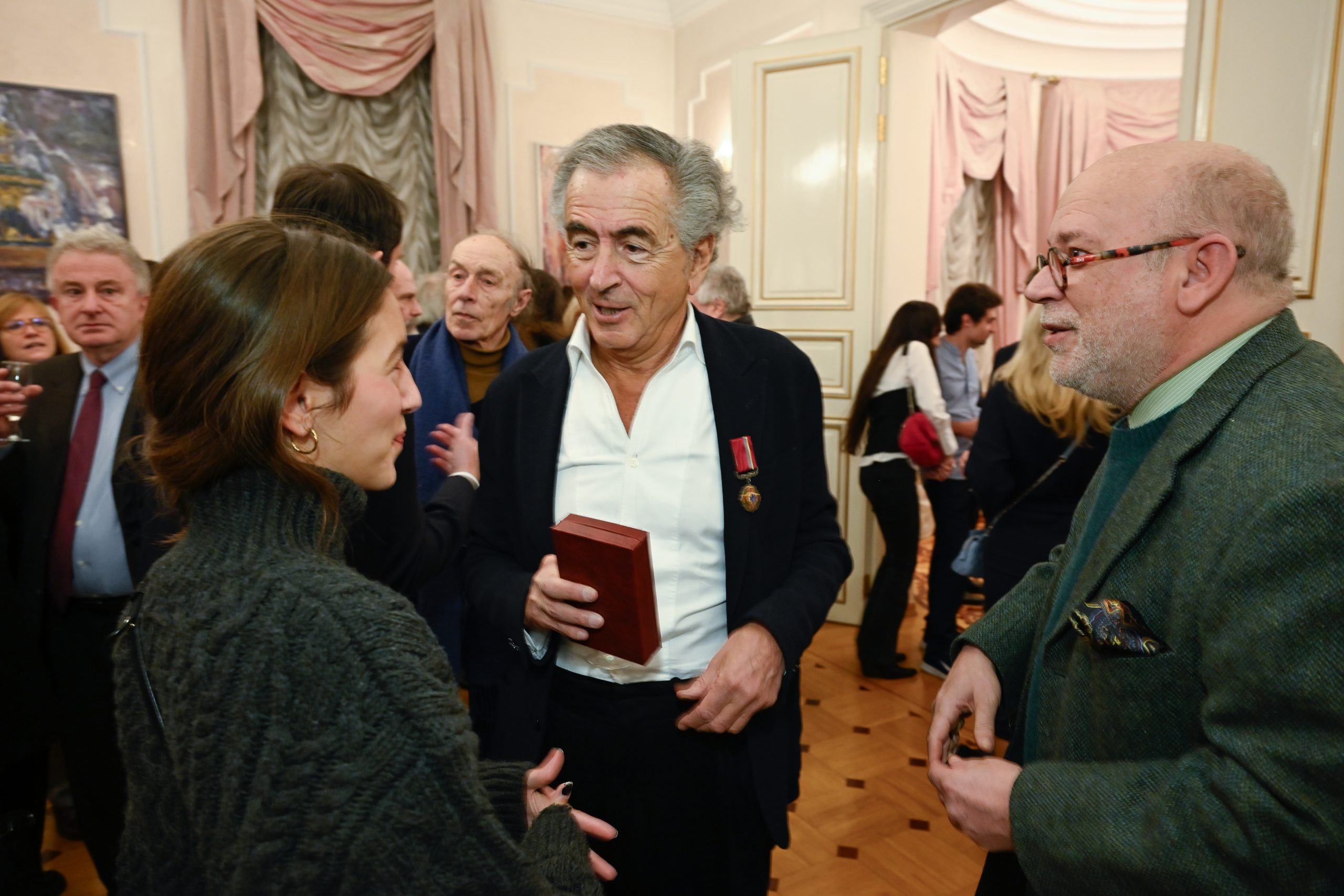 Suzanne Mille-Lévy, Bernard-Henri Lévy, Marc Lambron.
