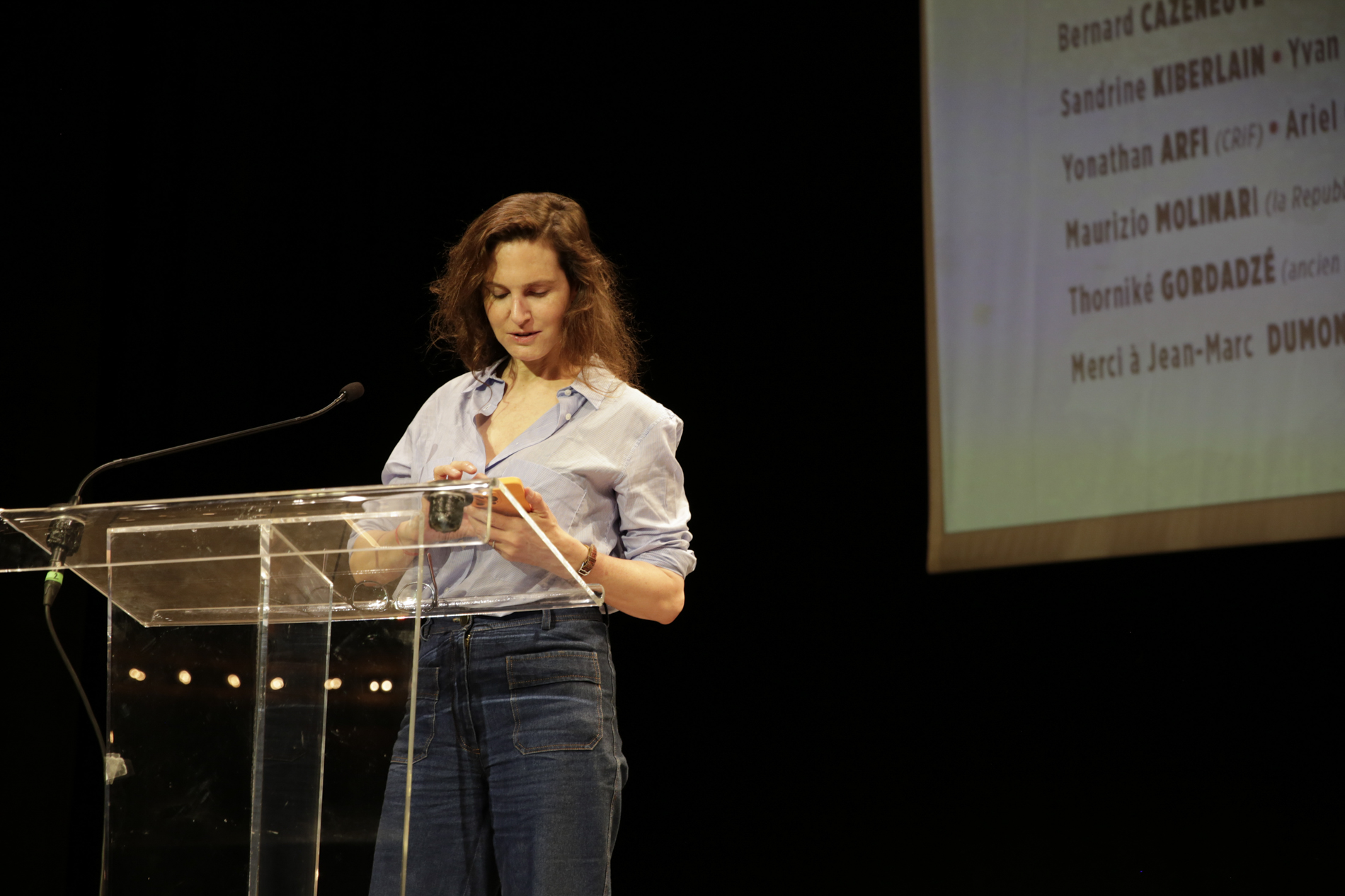 Justine Lévy sur la scène du Théâtre Antoine