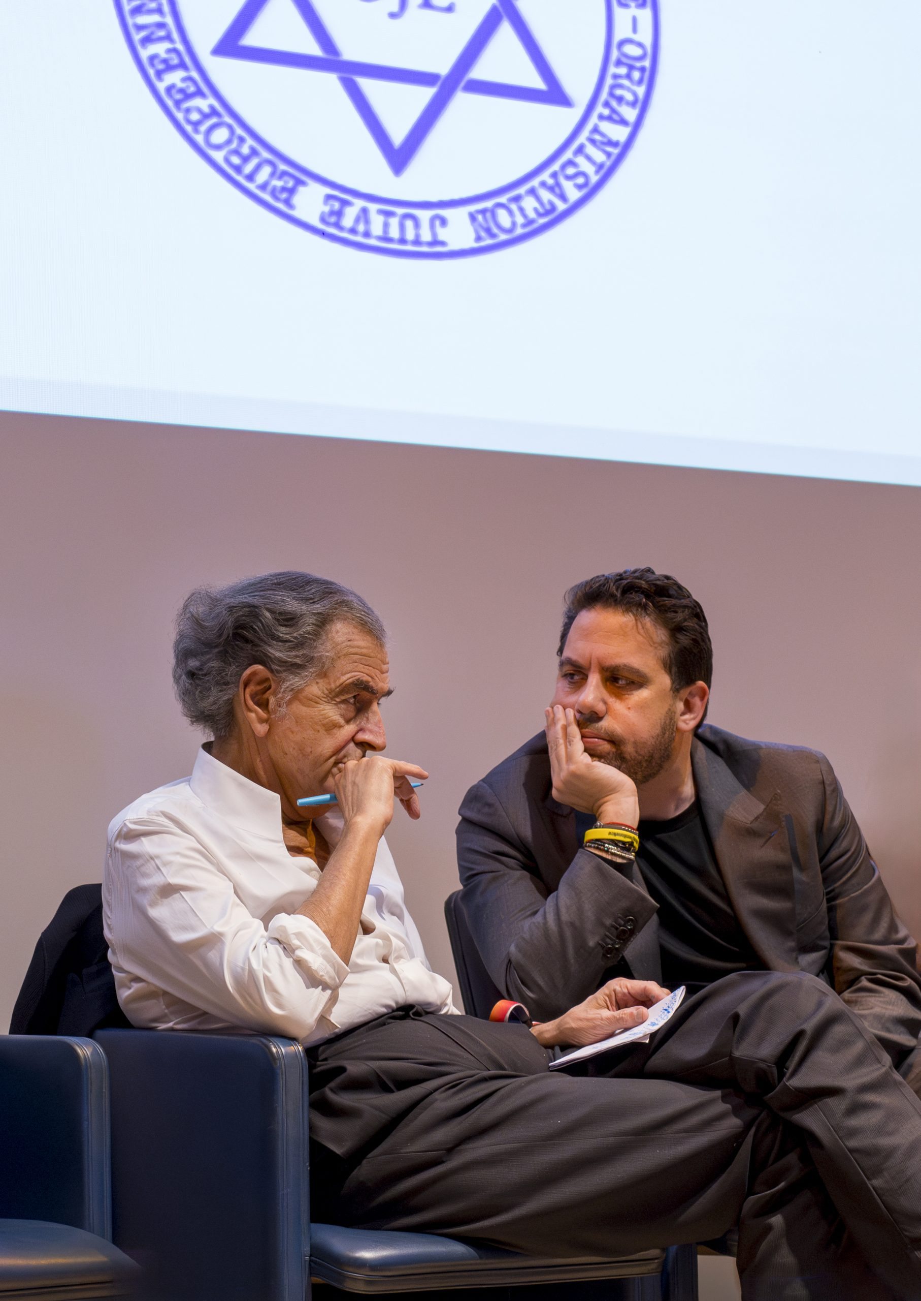 BHL et l'avocat Me Patrick Klugman, à la Maison du Barreau.